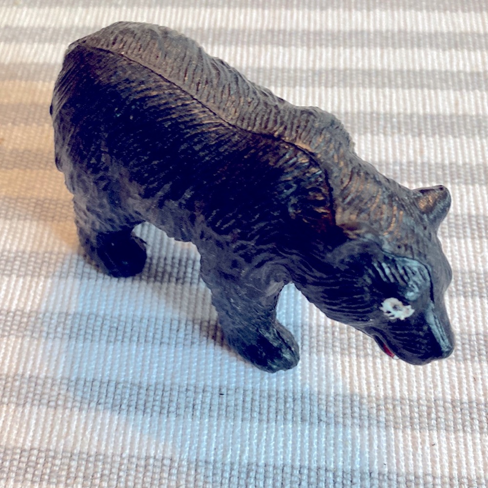 Standing Bear decor